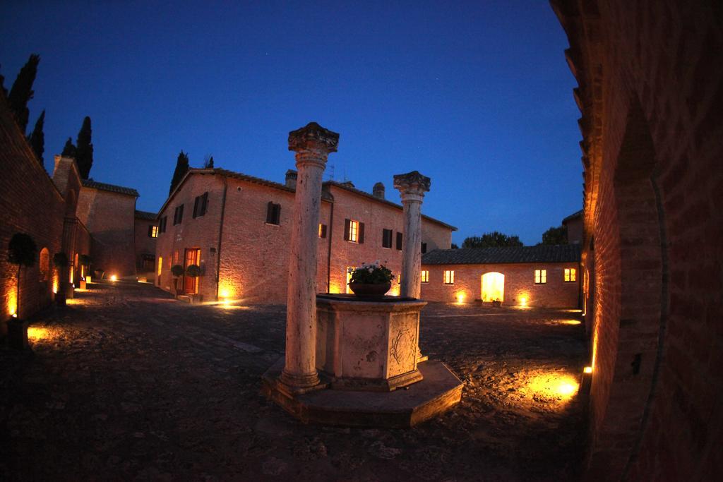 Hotel Castello di Leonina Siena Esterno foto