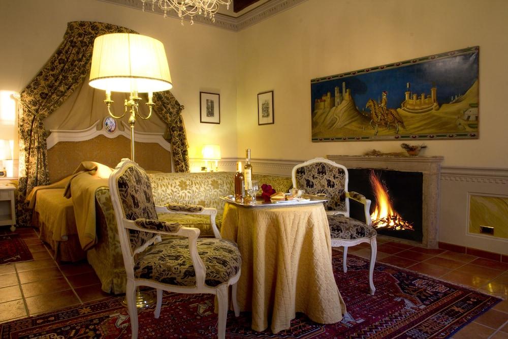 Hotel Castello di Leonina Siena Esterno foto