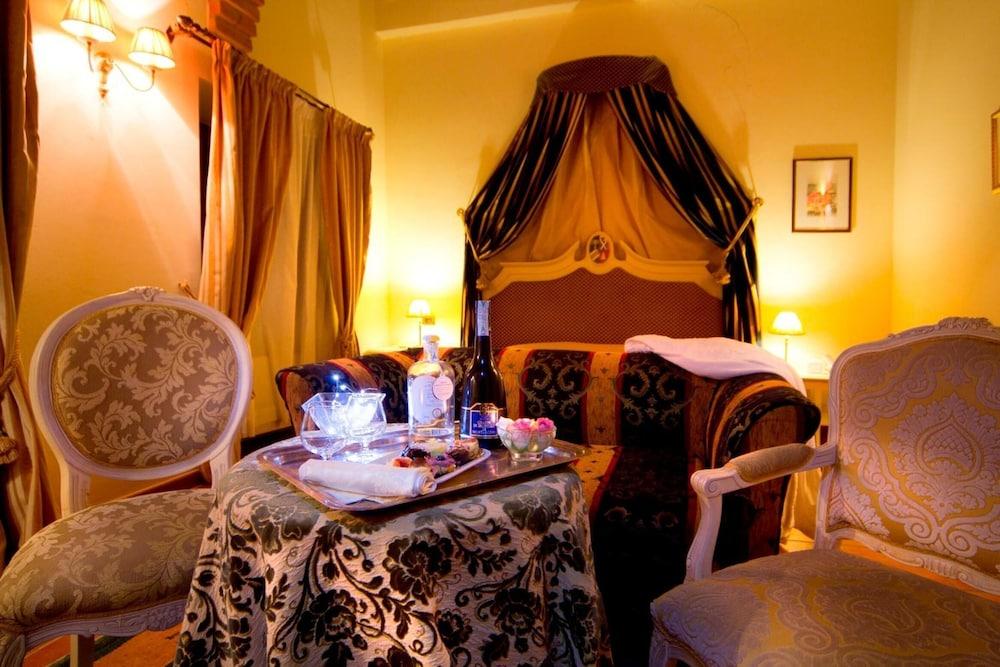 Hotel Castello di Leonina Siena Esterno foto