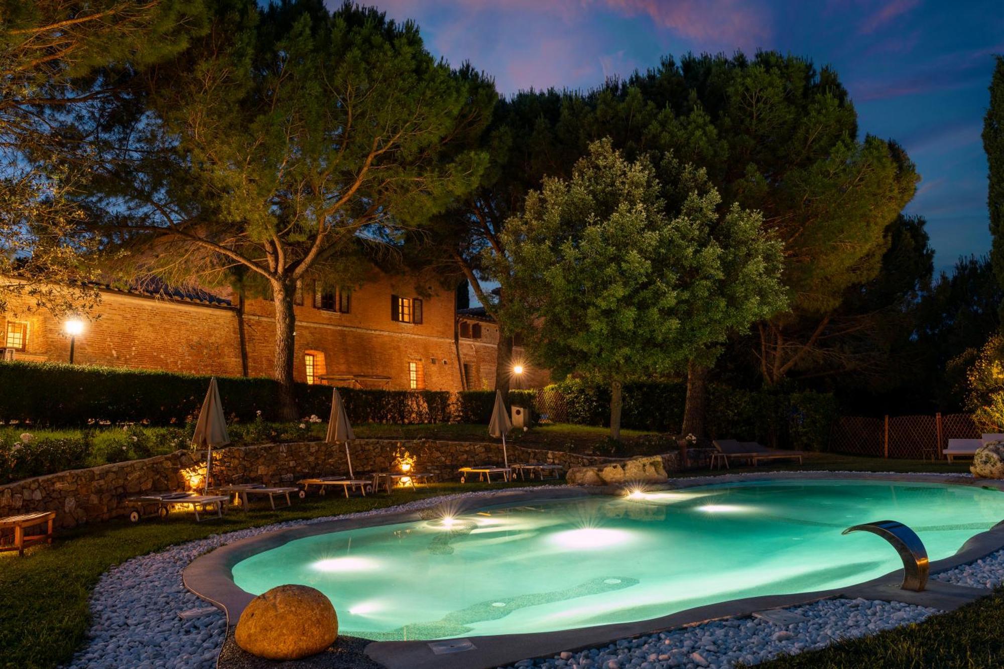 Hotel Castello di Leonina Siena Esterno foto