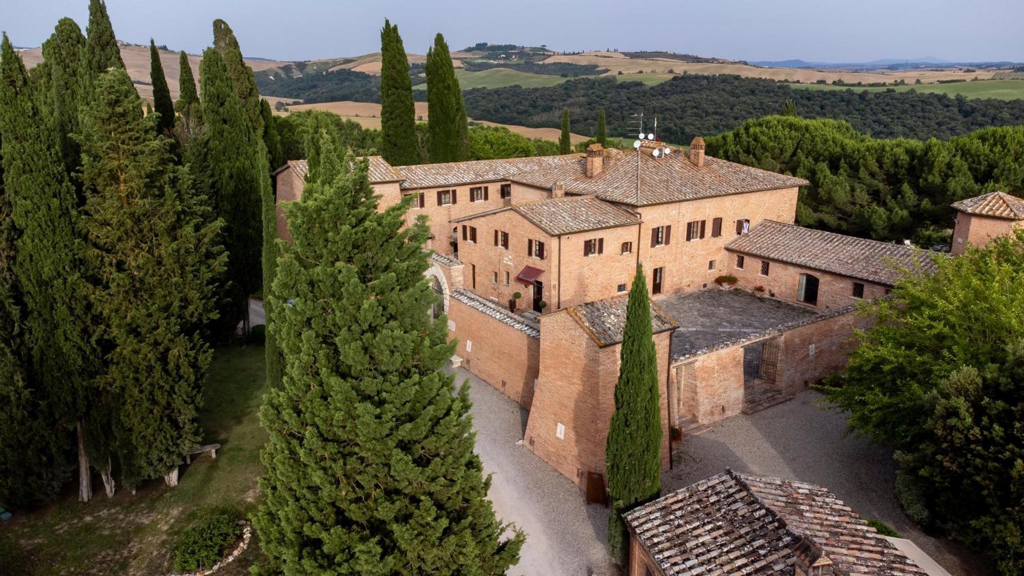 Hotel Castello di Leonina Siena Esterno foto