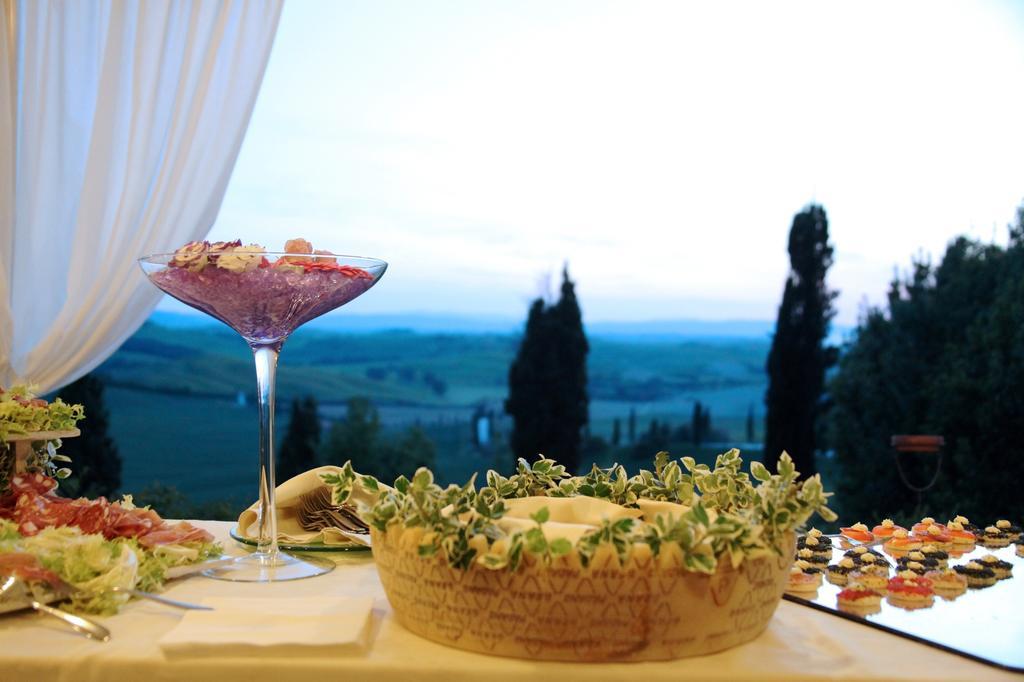 Hotel Castello di Leonina Siena Esterno foto