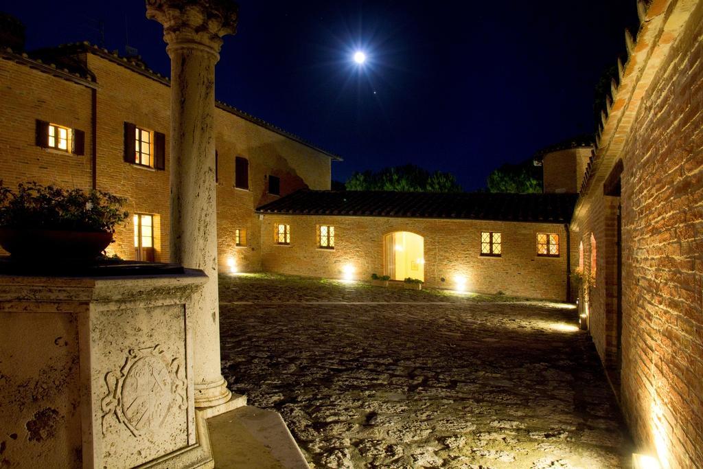Hotel Castello di Leonina Siena Esterno foto